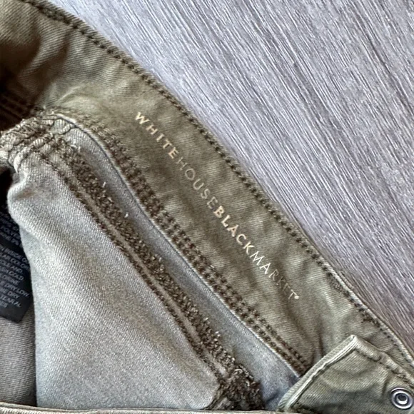 White House Black Market “Everyday Soft” Skinny Ankle Jeans – Size 8 - Picture 4 of 7